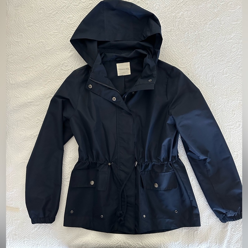 All Weather, Lined, Hooded, Zip & Snap Jacket
Navy
Sz S
Excellent Condition